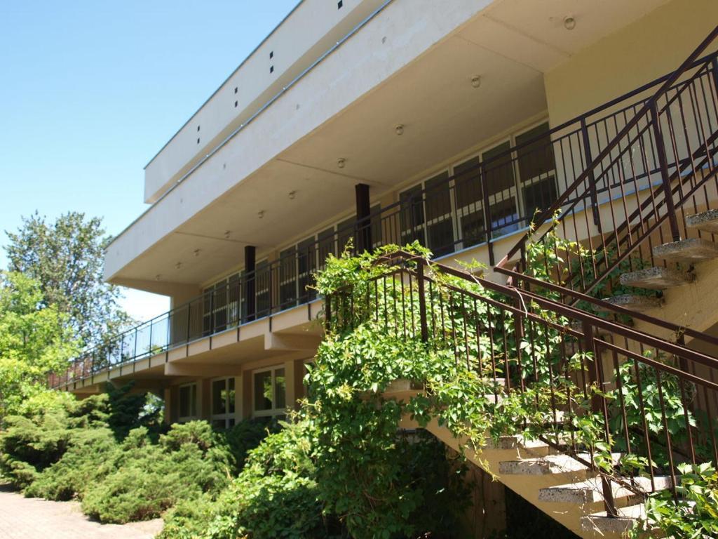 Irss Osrodek Szkoleniowy Hotel Bialobrzegi  Exterior photo